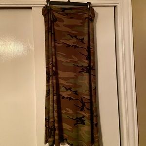 Maxi Azules Camo Skirt, size L, like NEW!